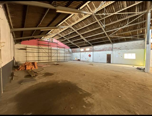 565M² WAREHOUSE TO LET IN EPPING INDUSTRIAL